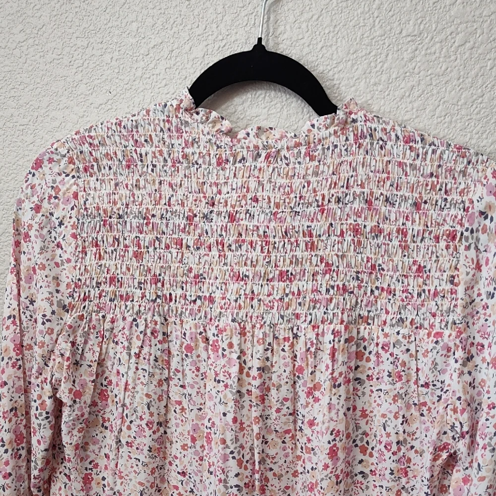 *NWT Cynthia Rowley Pink White Floral Smocked Blouse Long Sleeve Flowy Blouse - Picture 6 of 6